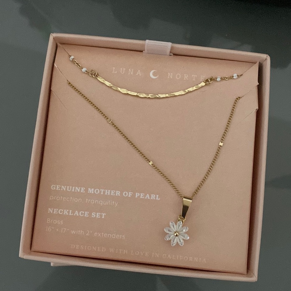 Necklace set